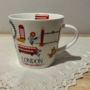 Gracie's Teaware London Themed Porcelain Mug/ Coffee
